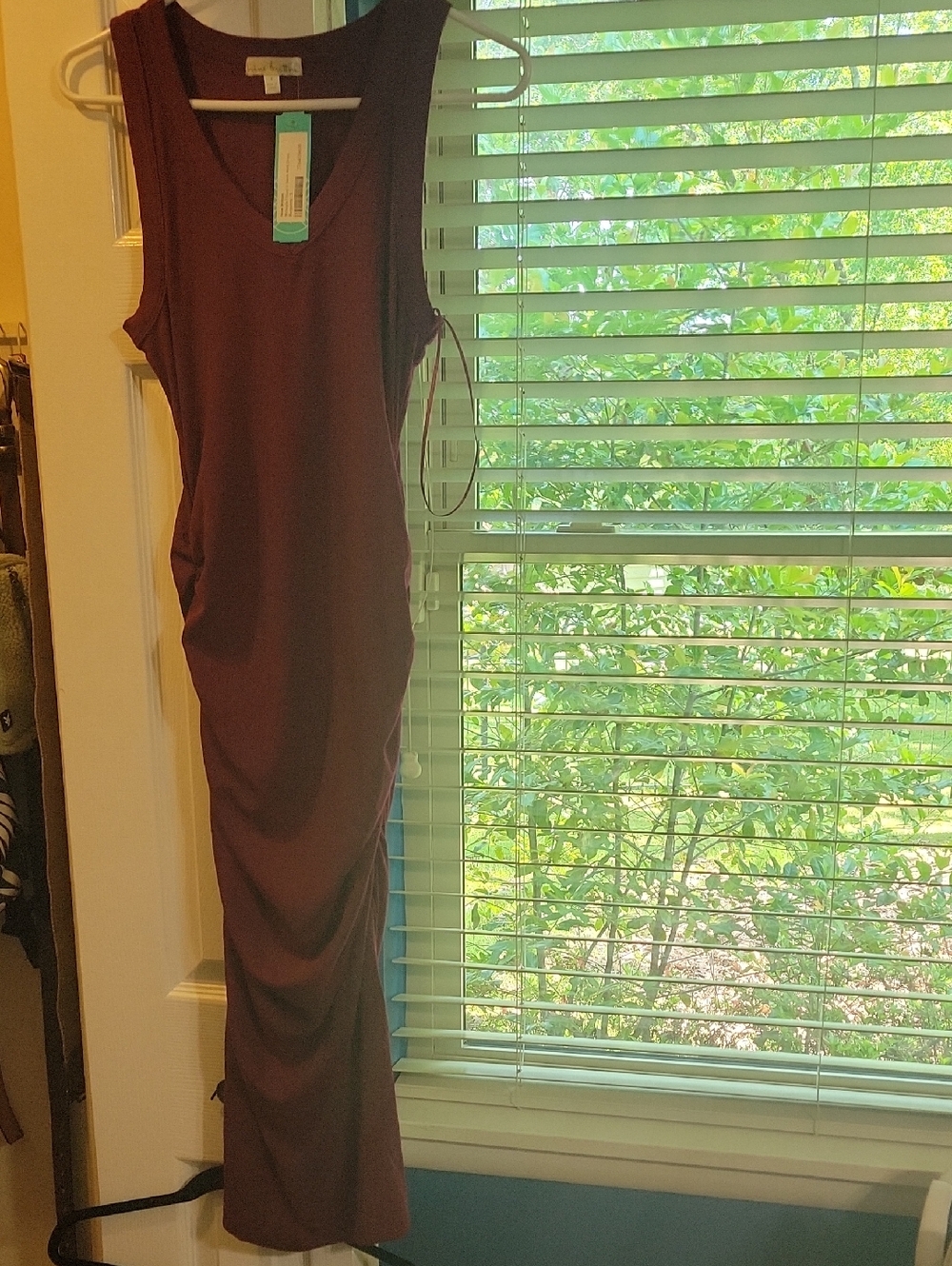 Nine Britton Knitted Sleeveless Midi Dress in Deep Burgundy